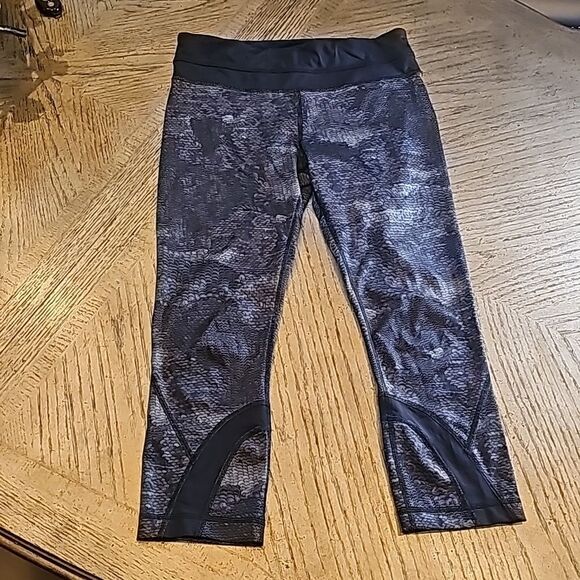 Lululemon size 6 sequin cropped legging - Picture 1 of 11
